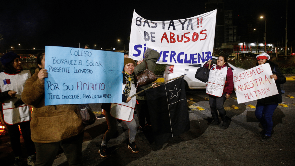 Junaeb Junaeb asegura que no habrá interrupciones en servicio de alimentación ante protestas de manipuladoras.