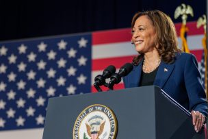 Kamala Harris critica ataques de Estados Unidos a Venezuela y asegura que no se trata de lucha contra el narcotráfico
