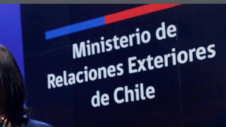 Chile evacúa a su personal diplomático en Irán por conflicto con Israel