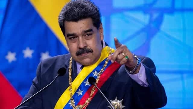 Maduro jura como presidente de Venezuela en ceremonia adelantada en medio de tensiones