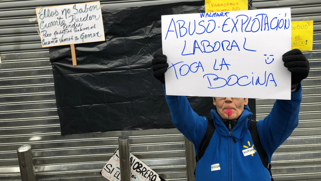 La Federación Nacional de Trabajadores de Walmart Chile mantenía una huelga desde el 10 de julio. - Agencia Uno.