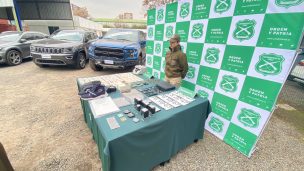 Carabineros detiene a dos bandas dedicada al robo mediante encerronas en Santiago