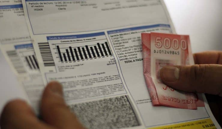 Presentan reforma para facultar al Presidente a renegociar contratos con empresas eléctricas