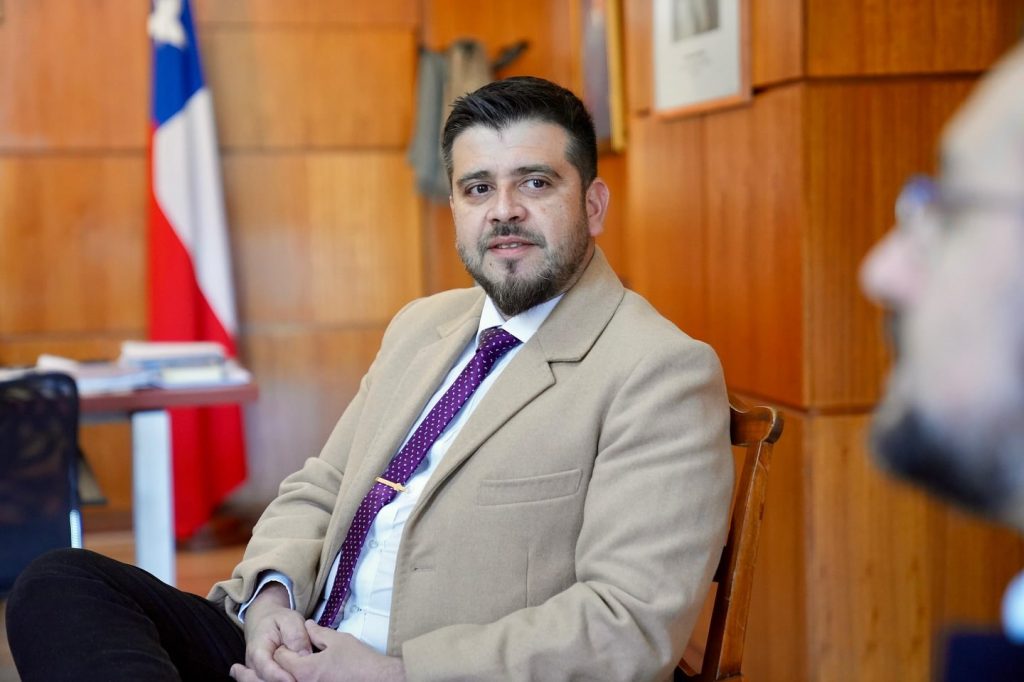 Siguen los cambios: Rodrigo García Hurtado asume como Delegado Presidencial de Ñuble tras renuncia de Anwar Farrán