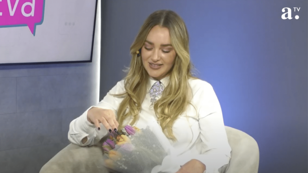 ¿Fue su nueva pareja? El inesperado regalo que recibió Daniela Nicolás en “ForEva”