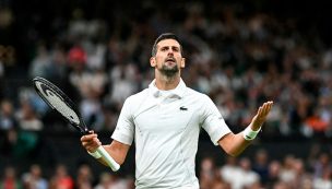 Djokovic vence en sólidos tres sets a Rune y avanza a cuartos de final en Wimbledon