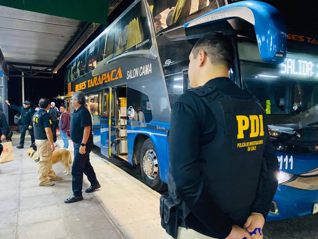 PDI detiene a extranjero que portaba 118 ovoides de clorhidrato de cocaína
