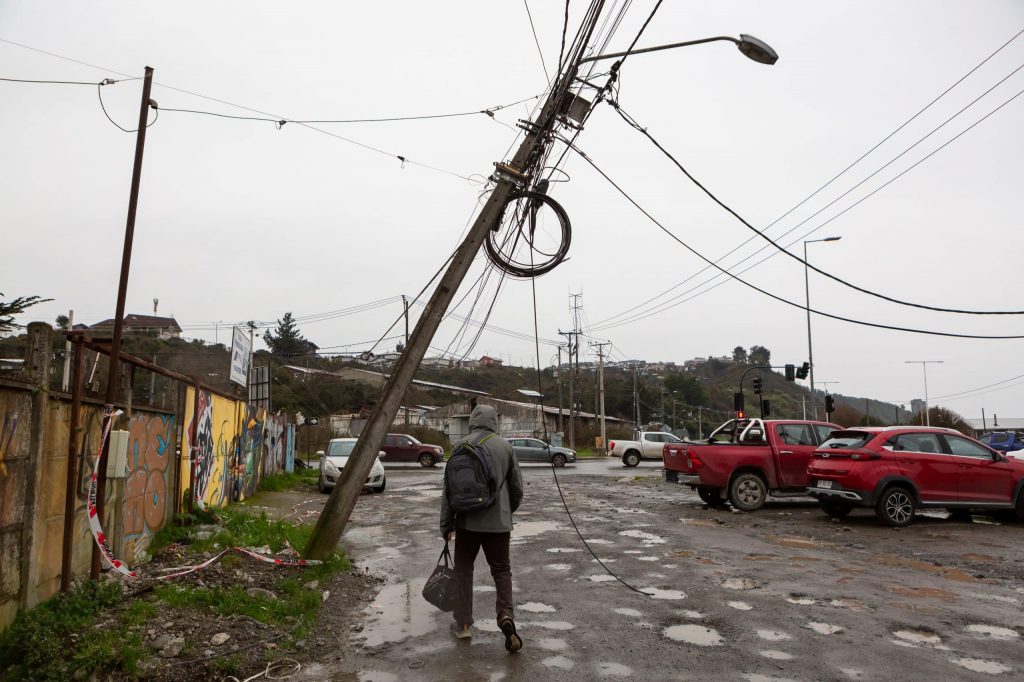 Nuevo sistema frontal: Alerta por “viento moderado a fuerte” para zonas de tres regiones