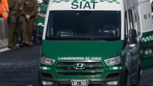 Bus de carabineros choca contra un remolque de camión en Lo Espejo: Al menos seis funcionarios lesionados