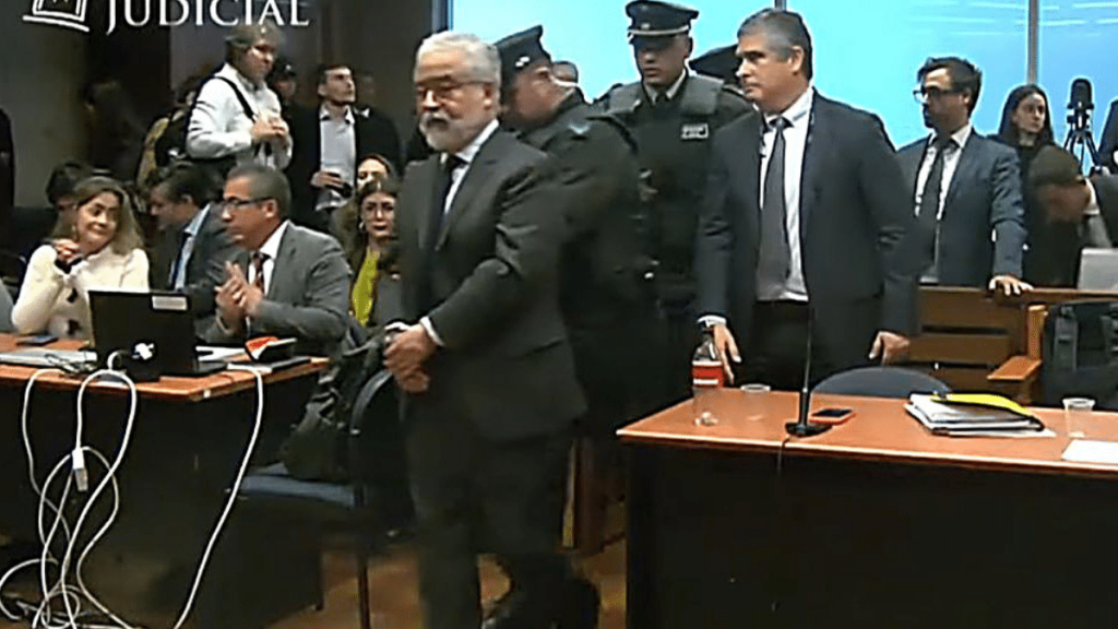 Caso Audios Luis Hermosilla cumplirá la prisión preventiva en Santiago 1.