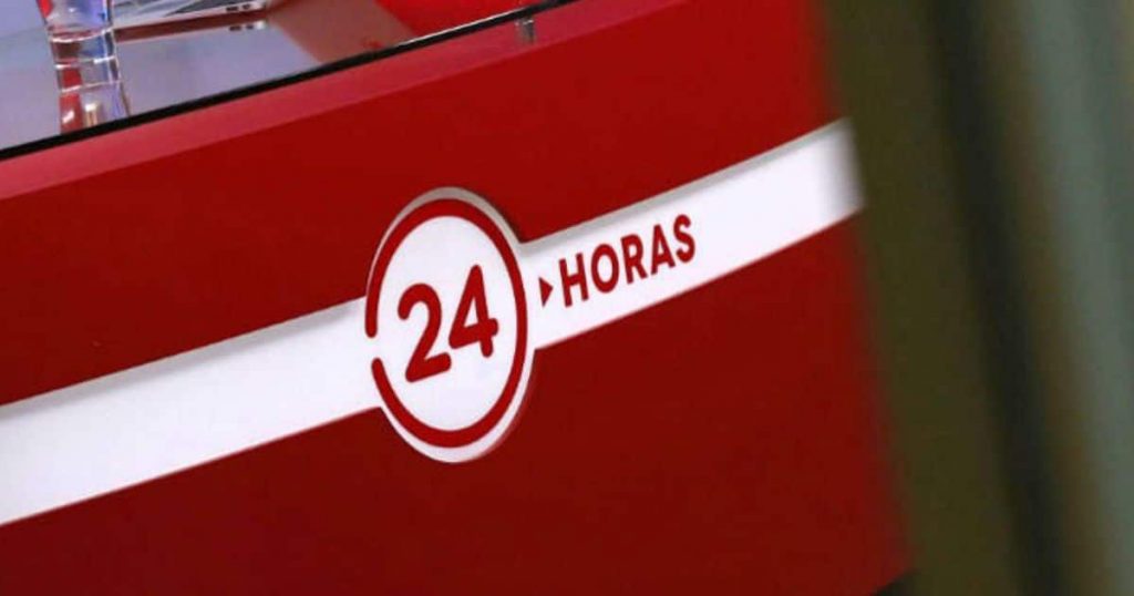 Periodista de TVN dice adiós en pantalla con emotivas palabras: “Nos seguiremos viendo”