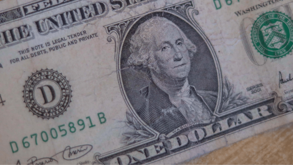 Dólar en Chile hoy, miércoles 7 de agosto: Cotización registra “nueva presión bajista” y busca ubicarse en $940