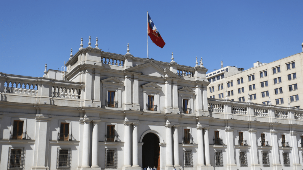 FMI El FMI aprobó nueva Línea de Crédito Flexible para Chile por US$ 13.800 millones de dólares.