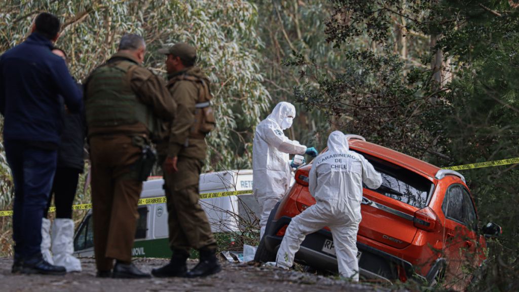 Hualpén Encuentran cadáver en un maletero de un auto en Hualpén, Región de Biobío.