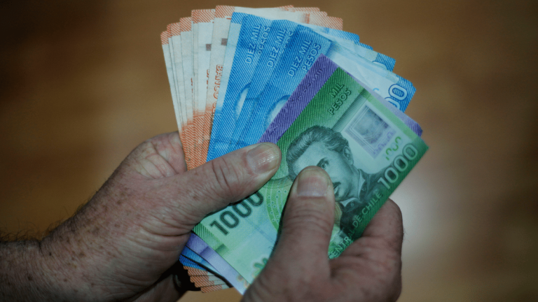 ¿Trabajas a honorarios? Revisa cuándo te corresponde aguinaldo de Fiestas Patrias