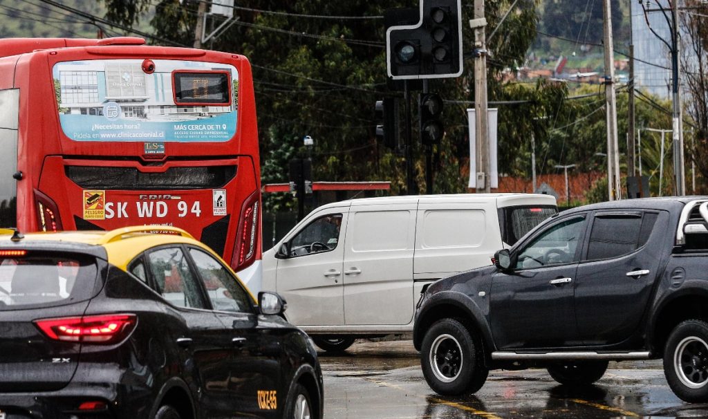 Transporte Informa: Más de 180 semáforos apagados en la Región Metropolitana