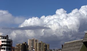 Hasta 25 °C durante este lunes en Santiago: Conoce el pronóstico del tiempo para todo el país