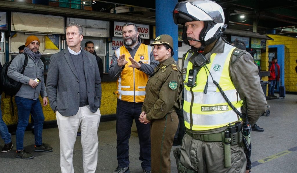 Autoridades encabezan fiscalización de buses por interferiado: “Se prevé un aumento de flujo”