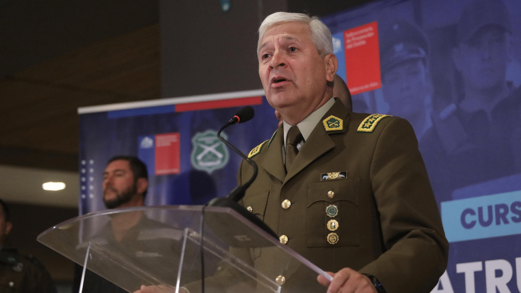 General Yáñez: “Ya llegará el momento de dar un paso al costado. Ahora mi compromiso es con la seguridad de los chilenos”
