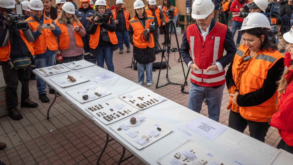 Línea 9 Hallazgos arqueológicos en construcción de Línea 9 del Metro de Santiago.