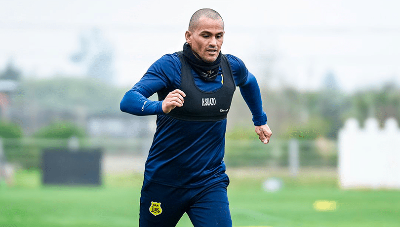 Humberto Suazo sufre grave lesión y se perderá el resto de la temporada