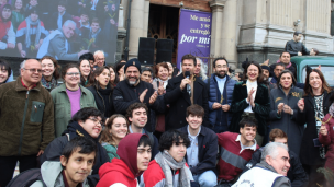 Inauguran Mes de la Solidaridad con amplia convocatoria en Plaza de Armas de Santiago