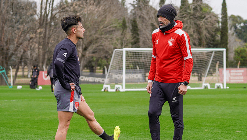 Entrenador de Estudiantes y futuro de Javier Altamirano: “Tendrá que tomar una decisión”