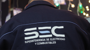 SEC formula cargos contra seis empresas eléctricas por demora en reposición de la luz