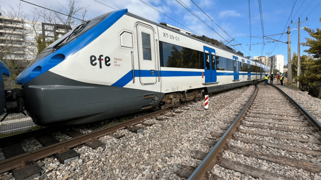 Tren del servicio Limache-Puerto sufre “desrielo menor” en Quilpué: “No generó afectación ni lesiones a los pasajeros”