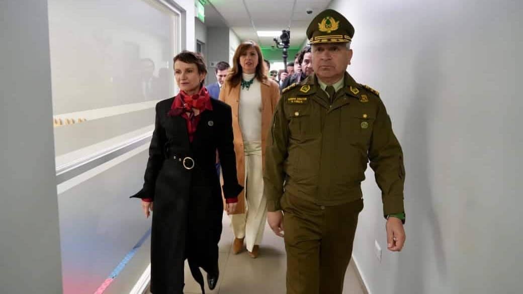 General Director Ricardo Yáñez y Ministra del Interior Carolina Tohá - Carabineros de Chile