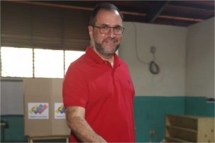 Yvan Gil acusa al Centro Carter de propiciar un “golpe de Estado” en Venezuela