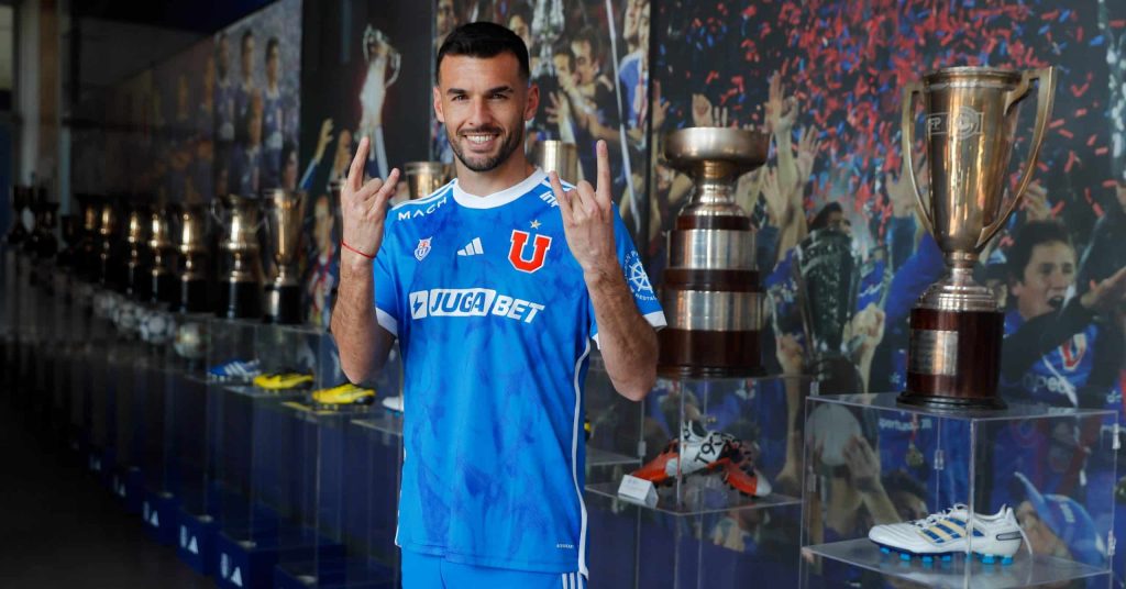 Se refuerza el puntero: Formiliano fue oficializado como nuevo jugador de la U