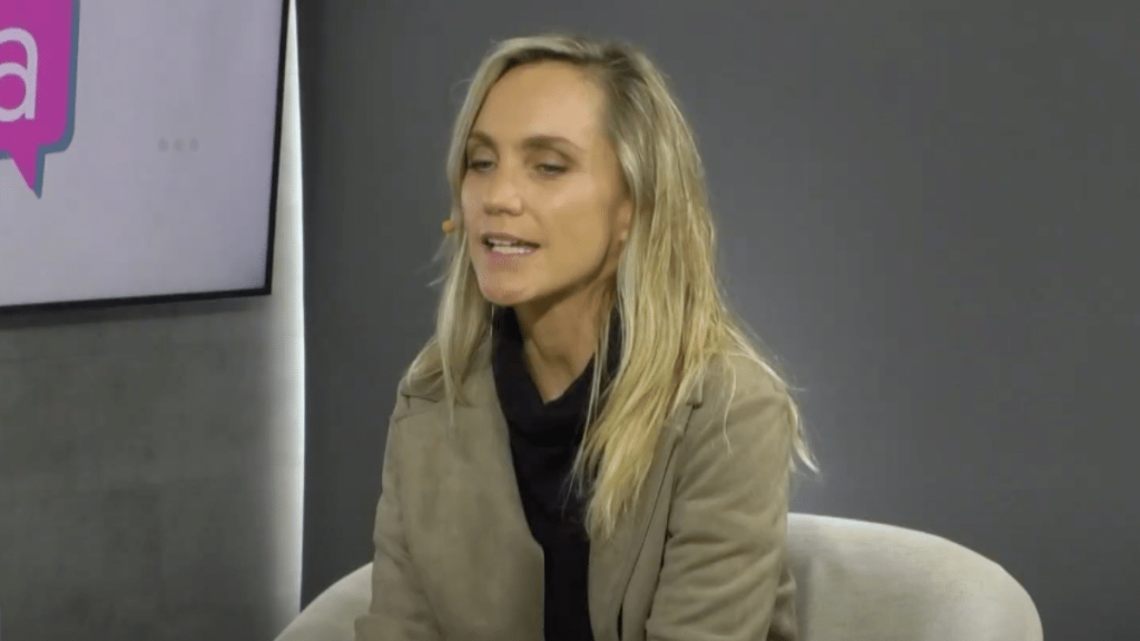 “Estoy dedicada a ser madre…”: Fernanda Hansen habló sobre su nueva vida en “ForEva”