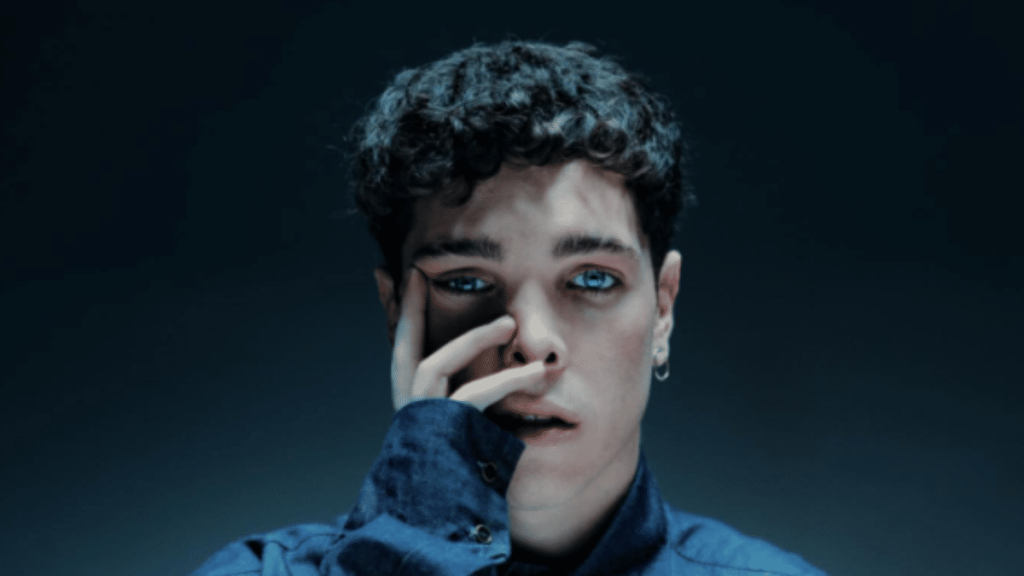 Actor de La sociedad de la nieve se lanzó como cantante