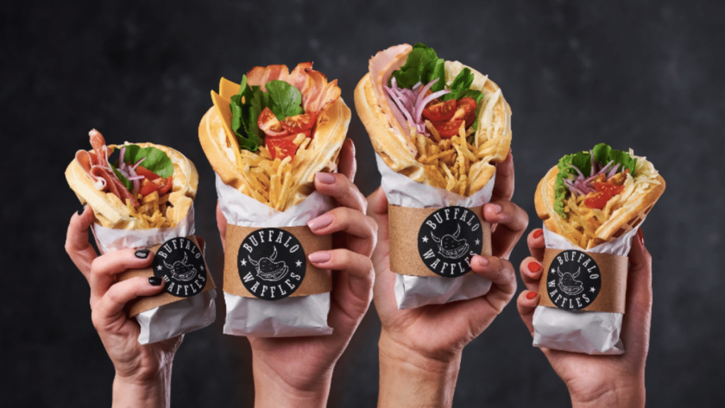 ¿Dulce o salado? Restaurante chileno de waffles cumple 11 años y celebra con inusual promoción
