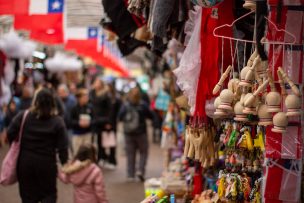 3 de cada 5 chilenos dice que recibirá las Fiestas Patrias con menos dinero que el año pasado