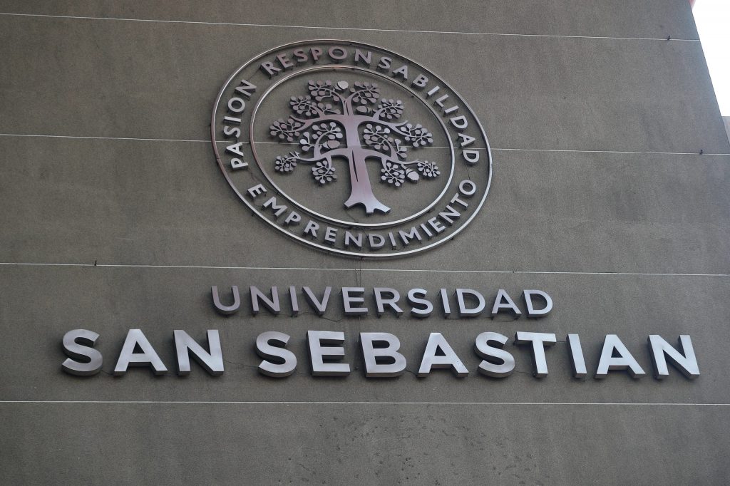 USS no descarta “acciones legales” tras polémica y defiende sueldo de Cubillos: “Su calidad académica ha sido indiscutible”