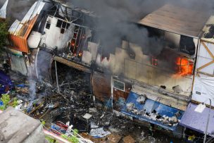 Incendio en Barrio Meiggs: Más de 30 locales comerciales  resultaron quemados