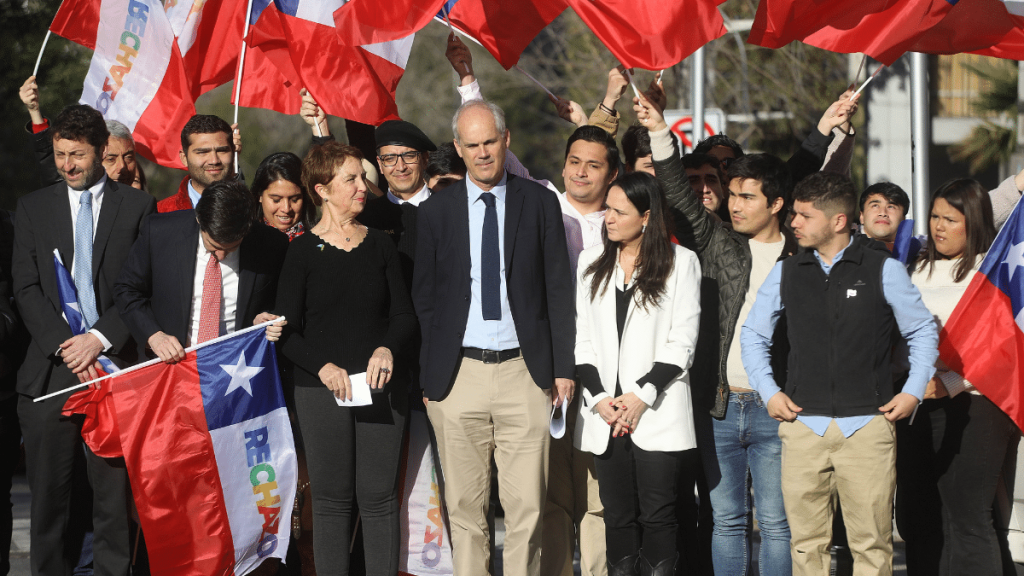 Chile Vamos "Esa fecha debiera quedar grabada como uno de los días más importantes en la historia del país", sostuvieron de Chile Vamos.
