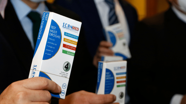 Comisión de Constitución analiza cambios al test de drogas aleatorio para parlamentarios