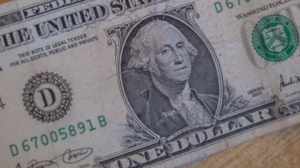 Dólar en Chile hoy, jueves 5 de septiembre: Abre la jornada con “ligeros retrocesos”