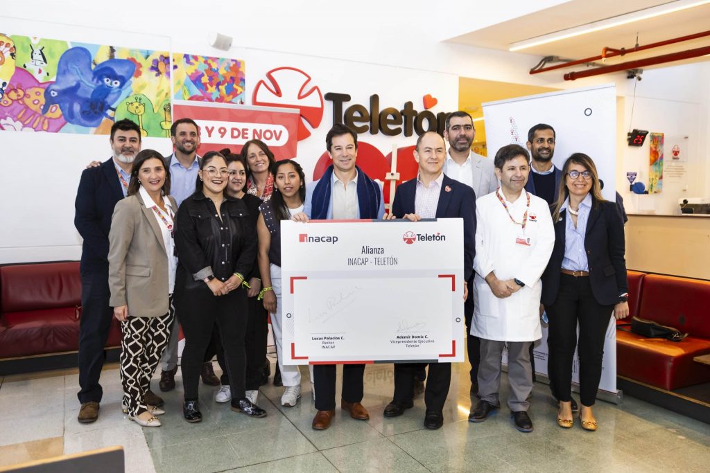Teletón e INACAP sellan alianza que incluye becas, prácticas, voluntariados y proyectos de innovación