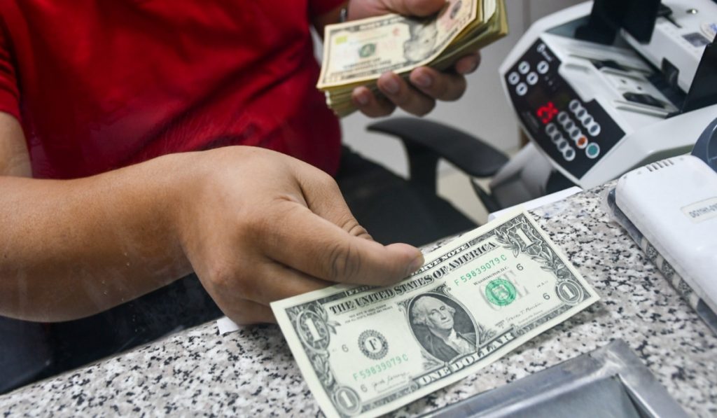 Dólar y UF: Revisa los indicadores económicos de este miércoles 30 de octubre