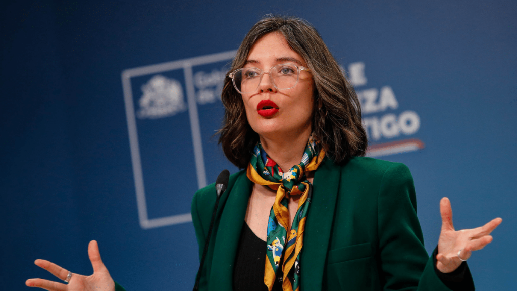 Ministra Vallejo: “Que tengamos concentración de medios no significa que estemos peor que Venezuela”