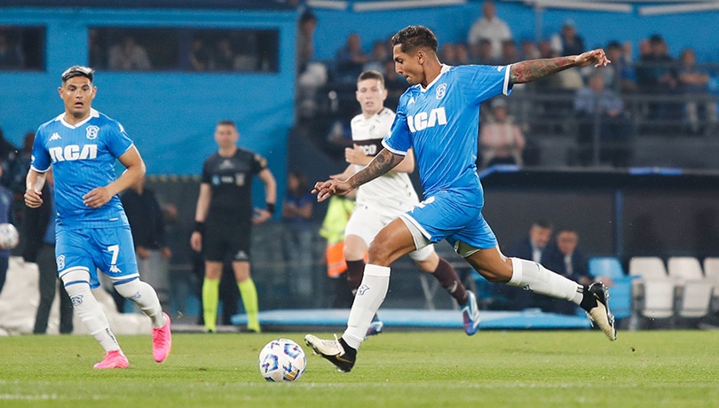 Gabriel Arias es titular en el empate de Racing ante Platense y se aleja de la parte alta de la tabla