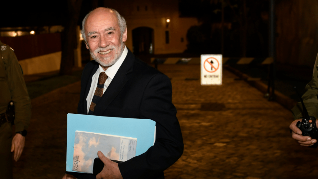Senador Flores tras encuentro en Cerro Castillo: “Superó las expectativas respecto a lo que era la inquietud del Presidente”