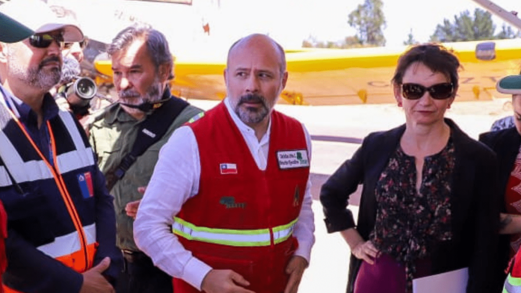 Conaf Este jueves, Christian Little presentó su renuncia voluntaria como director nacional de Conaf.