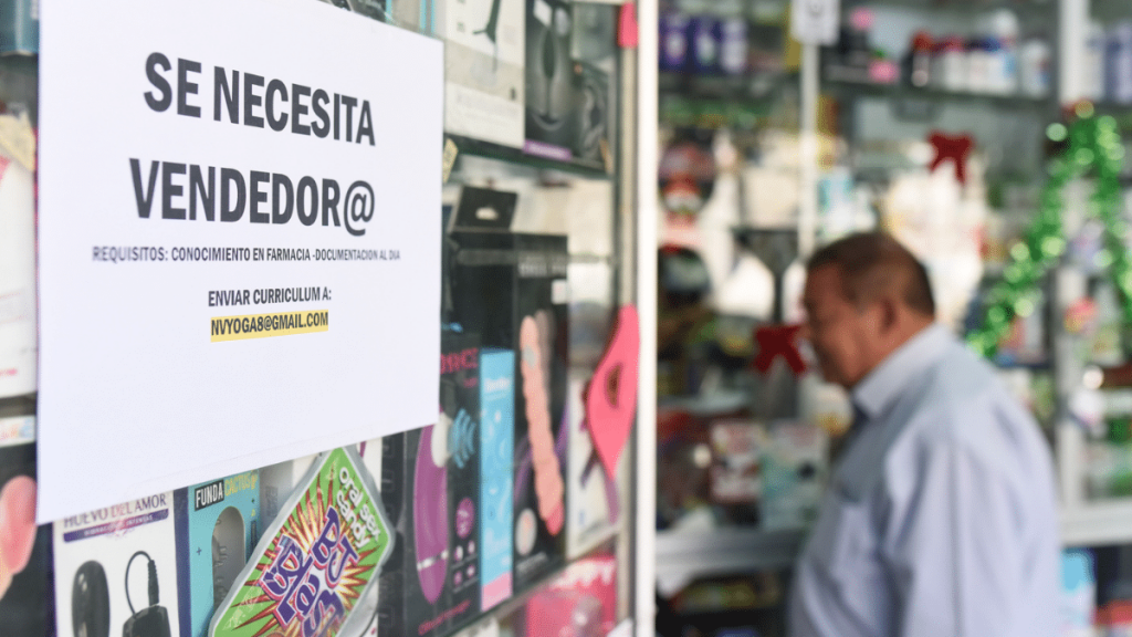 mayores de 50 años Personas mayores de 50 años enfrenta dificultades para encontrar empleo