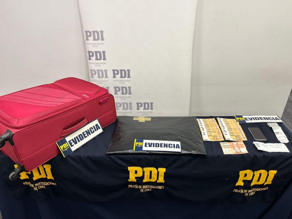 Maleta con doble fondo confiscada por los detectives - Policía de Investigaciones (PDI) 