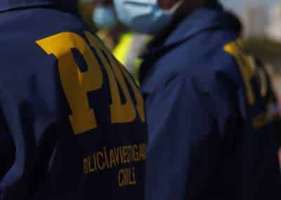 PDI desbarata dos laboratorios clandestinos de droga: hay tres extranjeros detenidos